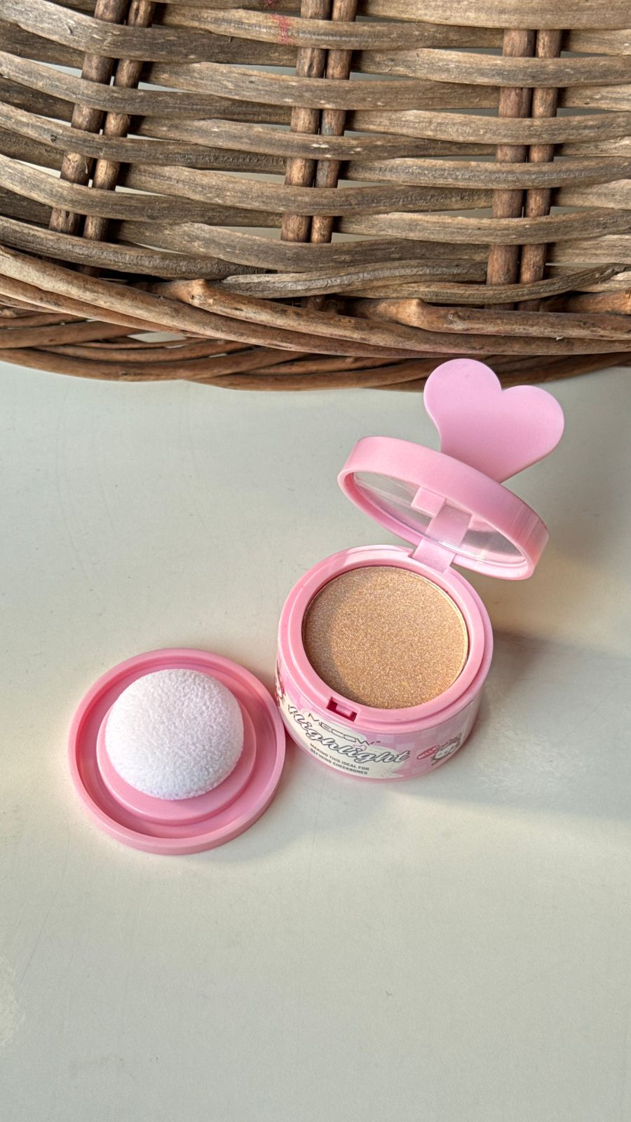 Kawaii Mecow Highlighter With Sponge Applicator