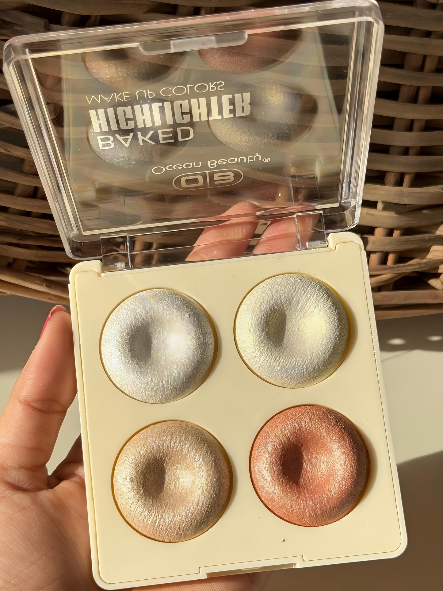 Kawaii 4 Shades Baked Highlighter Palette