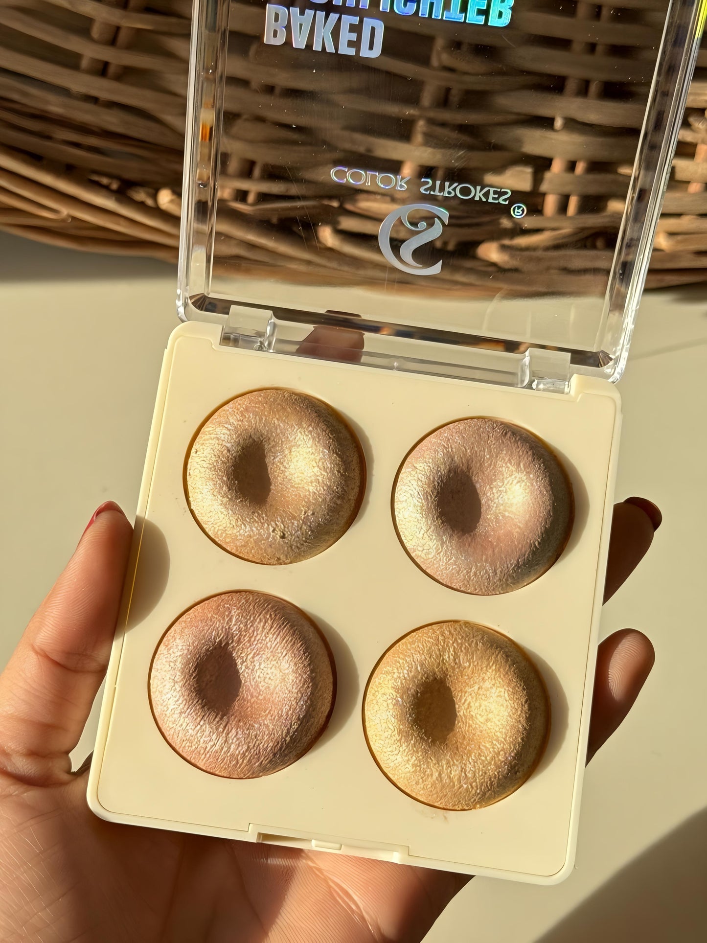 Kawaii 4 Shades Baked Highlighter Palette