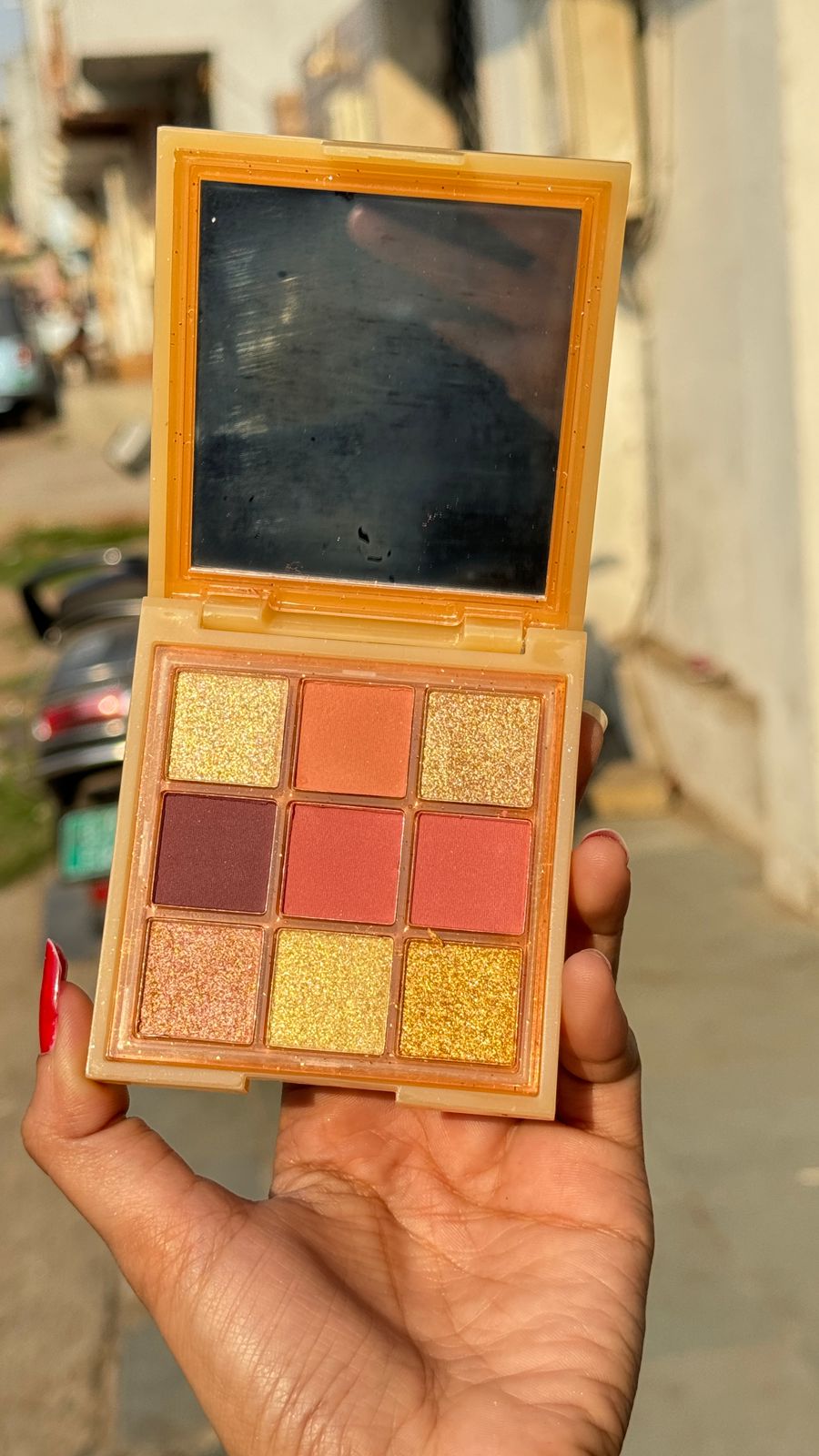 9 Shades Mini Eyeshadow Palette Matte & Shimmer Shades Gold