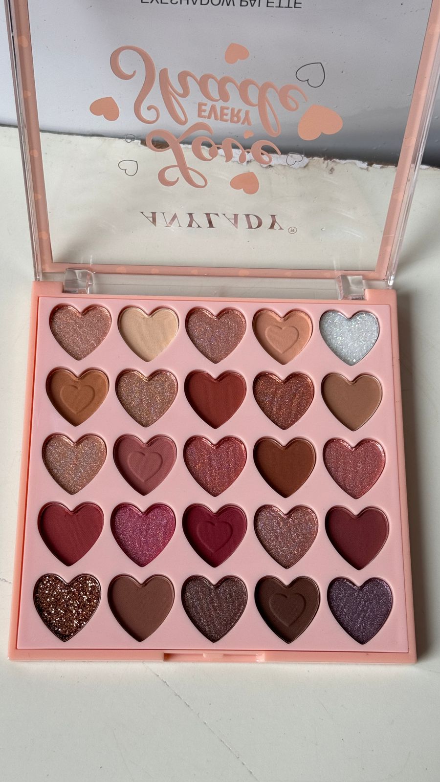 ANYLADY 25 Shades Love Every Shade Eyeshadow Palette