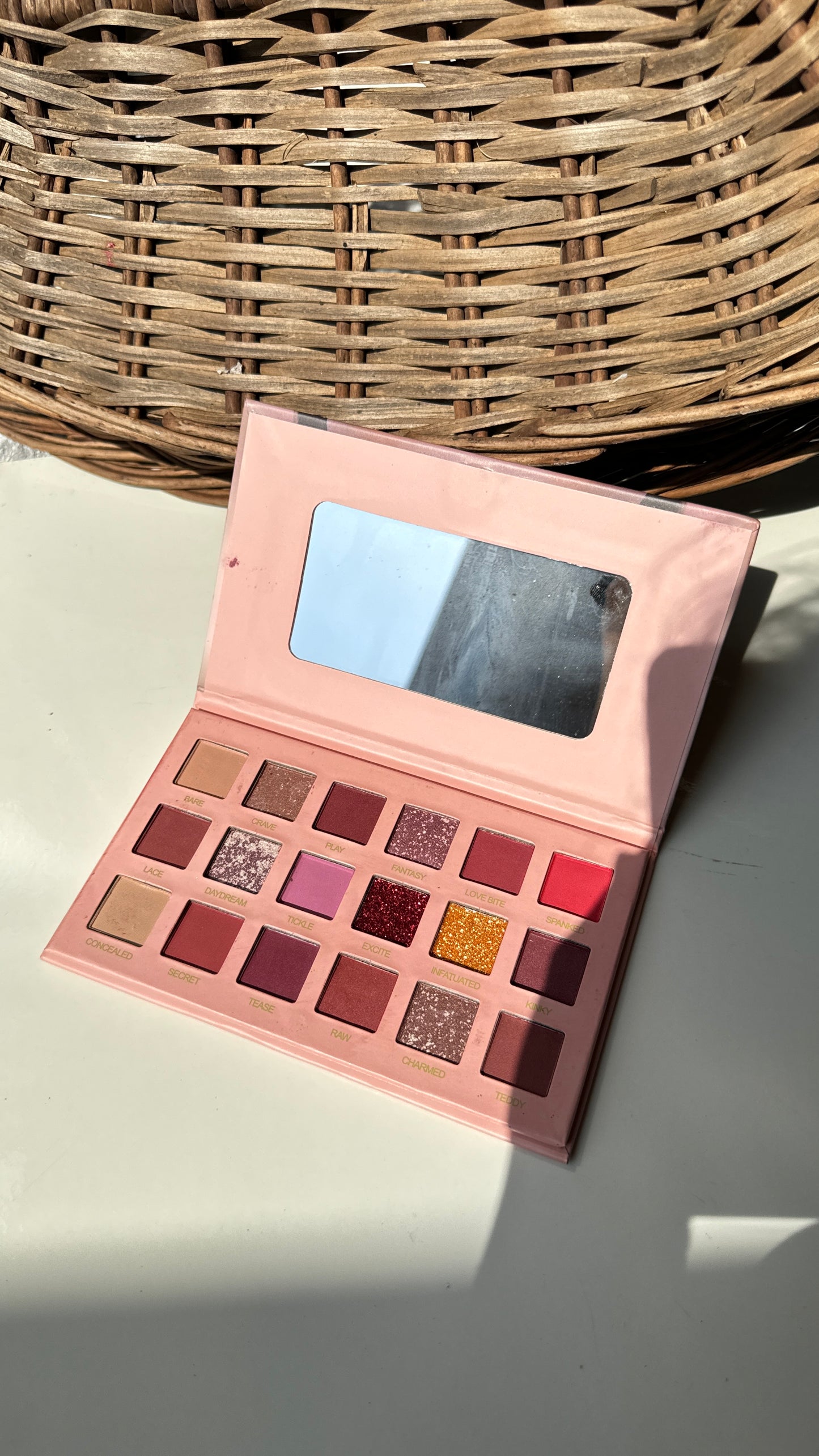 Nude eyeshadow palette