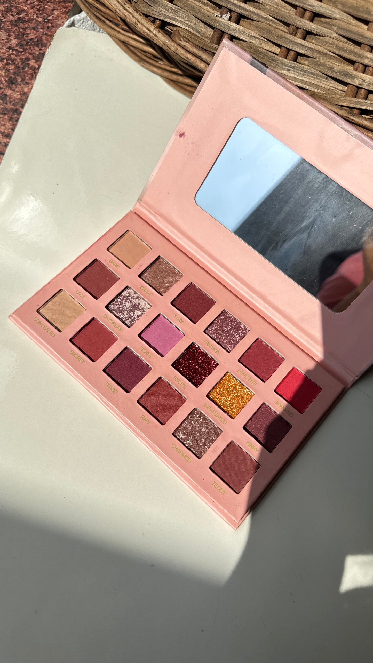 Nude eyeshadow palette