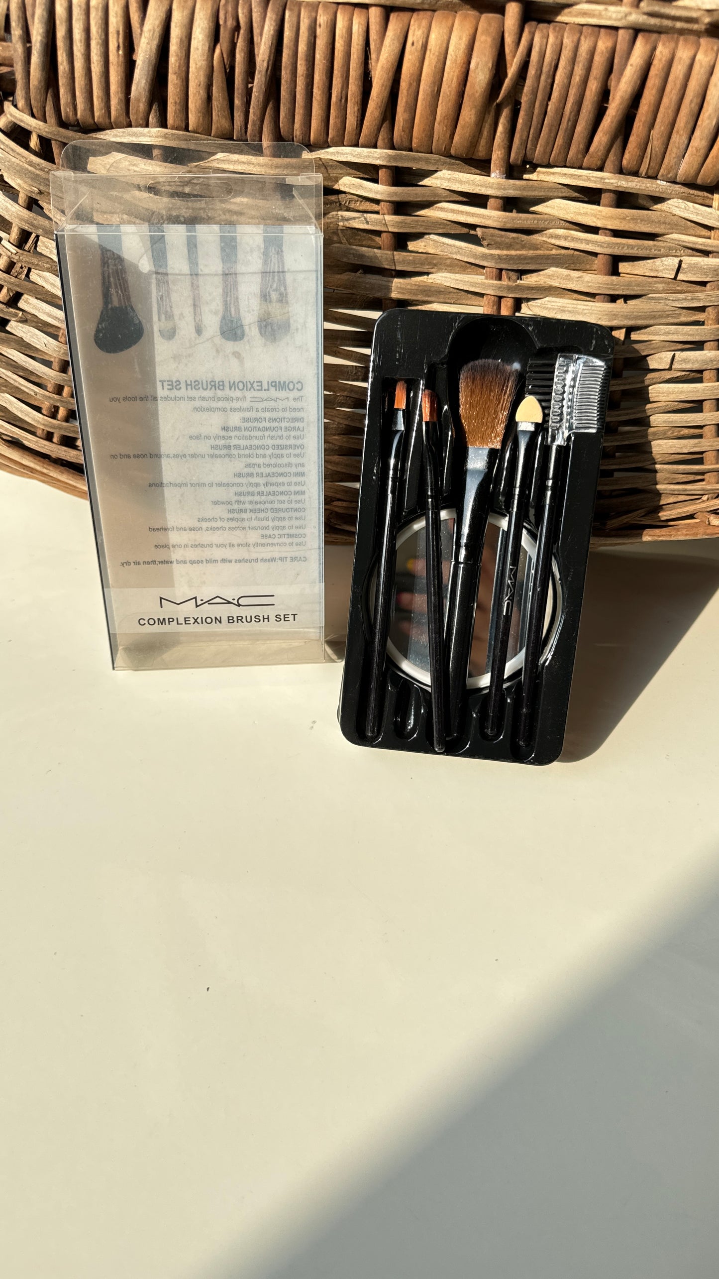 Mac brushes with mirror