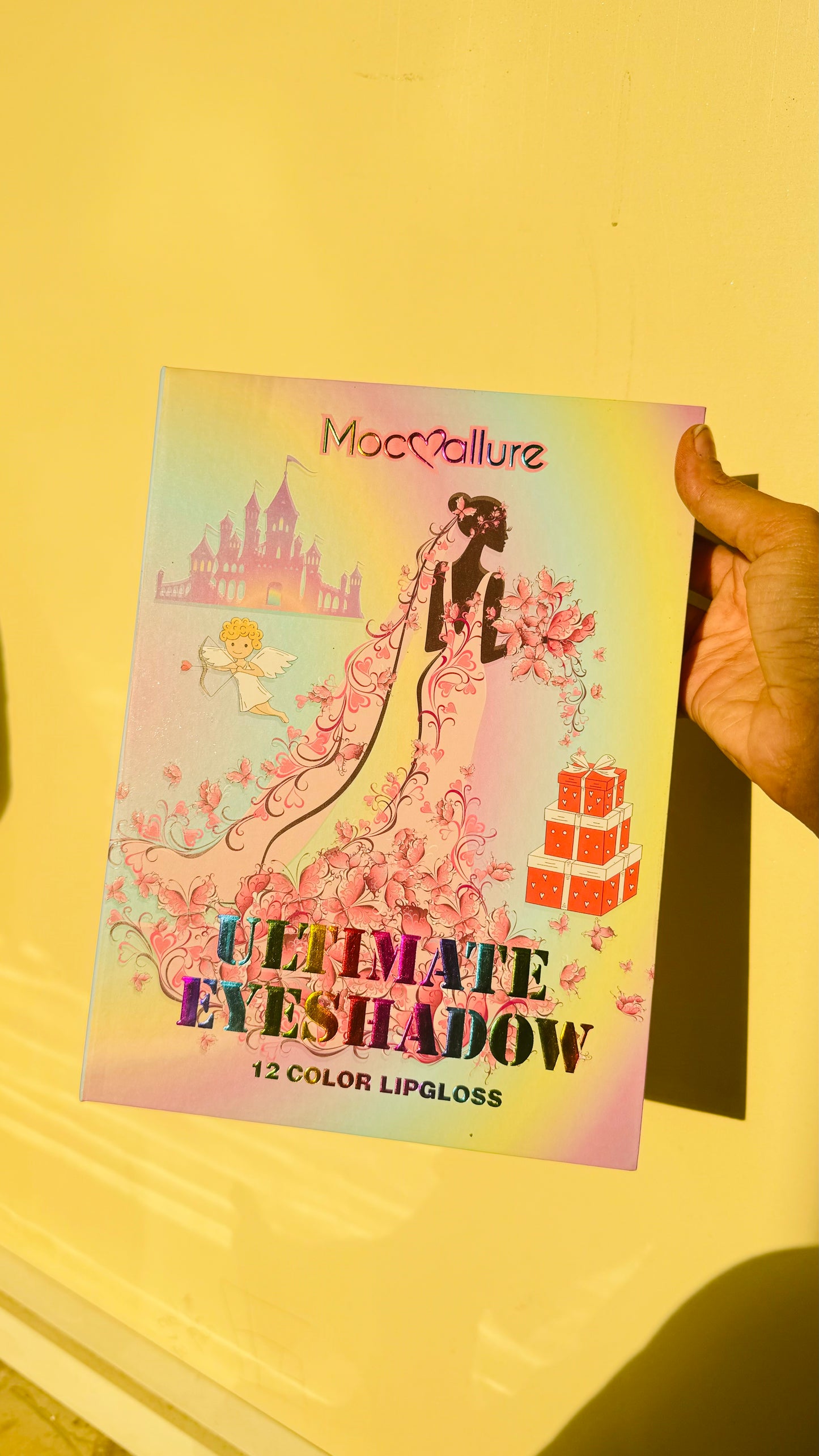 Mocallure eyeshadow with eyeliner & lipstick