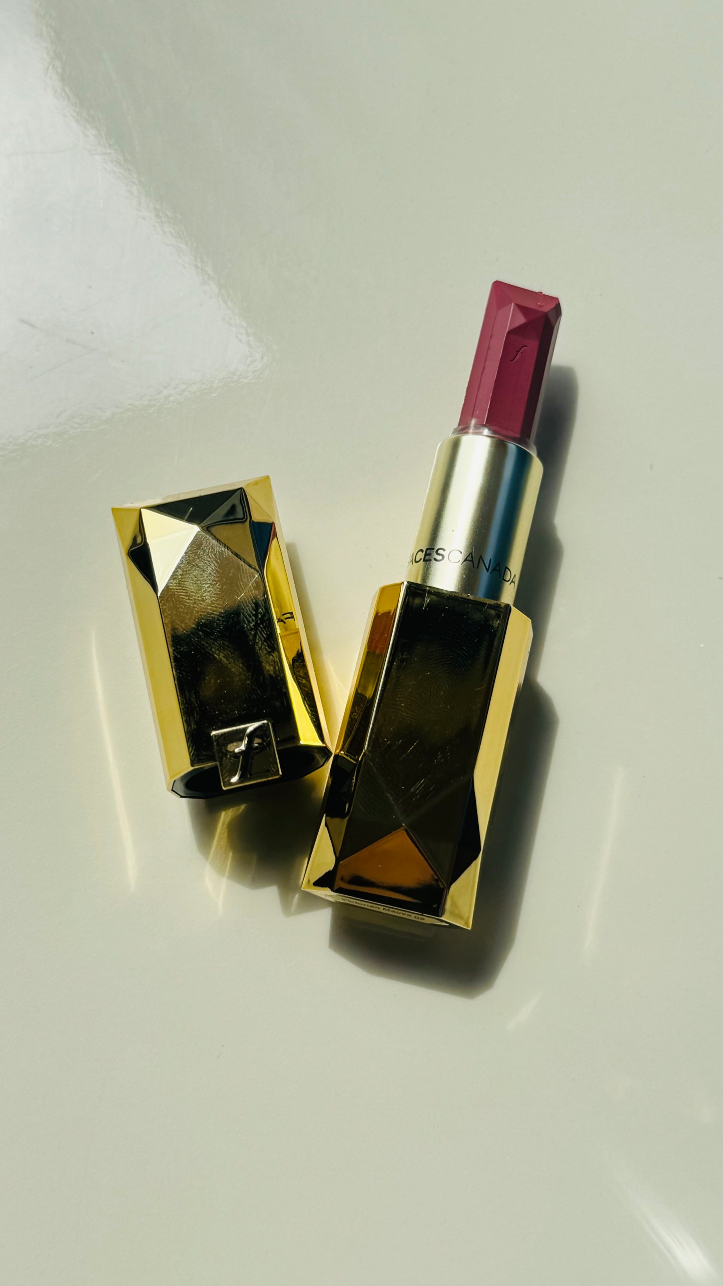 Facescanada lipstick