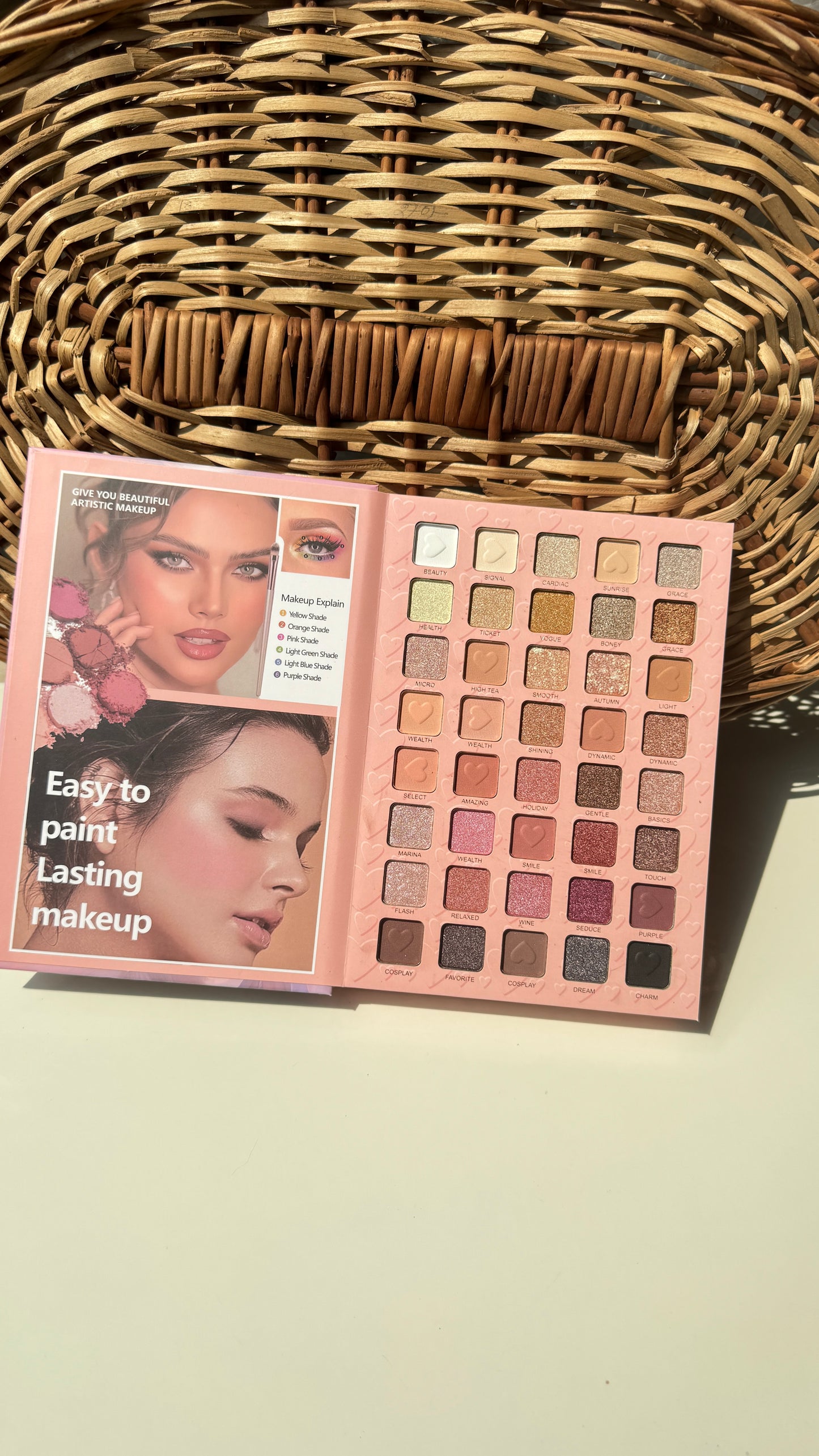 Igoodco face and eyeshadow makeup palette