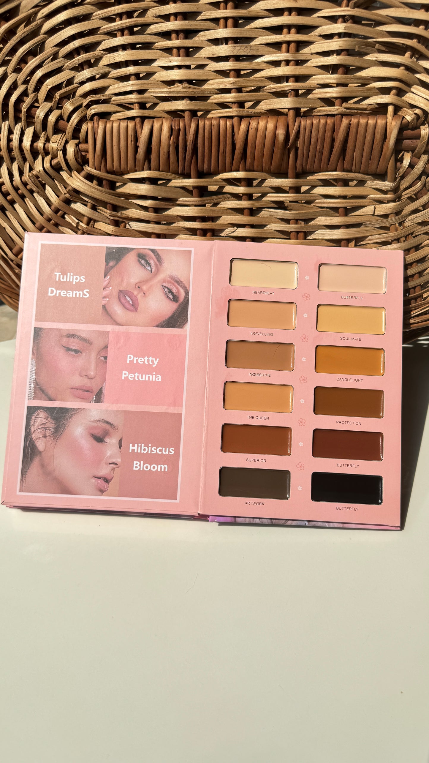 Igoodco face and eyeshadow makeup palette