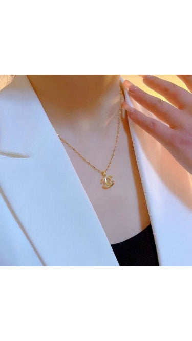 Classy neck chain for women with elegant zircon stone