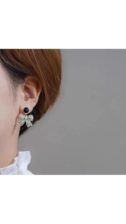 Bow shaped earrings for women