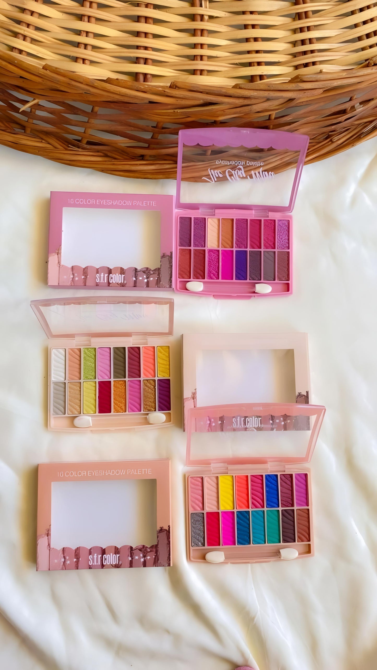 Mini Korean 18-Color Eyeshadow Palette with Brush Applicator – 3 Stunning Variants