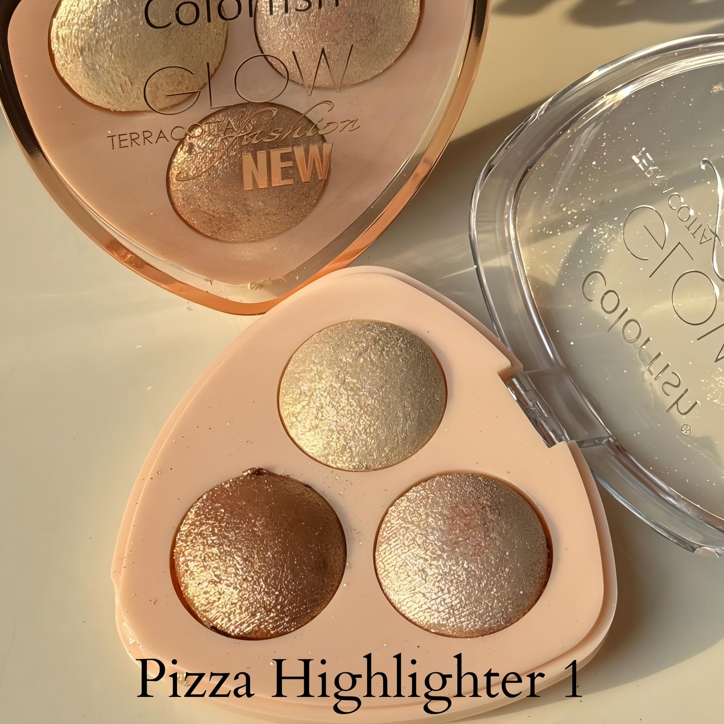 Kawaii 3 Shade Baked Highlighter Palette – Pizza Slice Shape