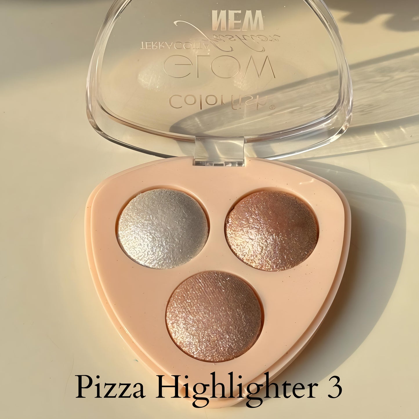 Kawaii 3 Shade Baked Highlighter Palette – Pizza Slice Shape