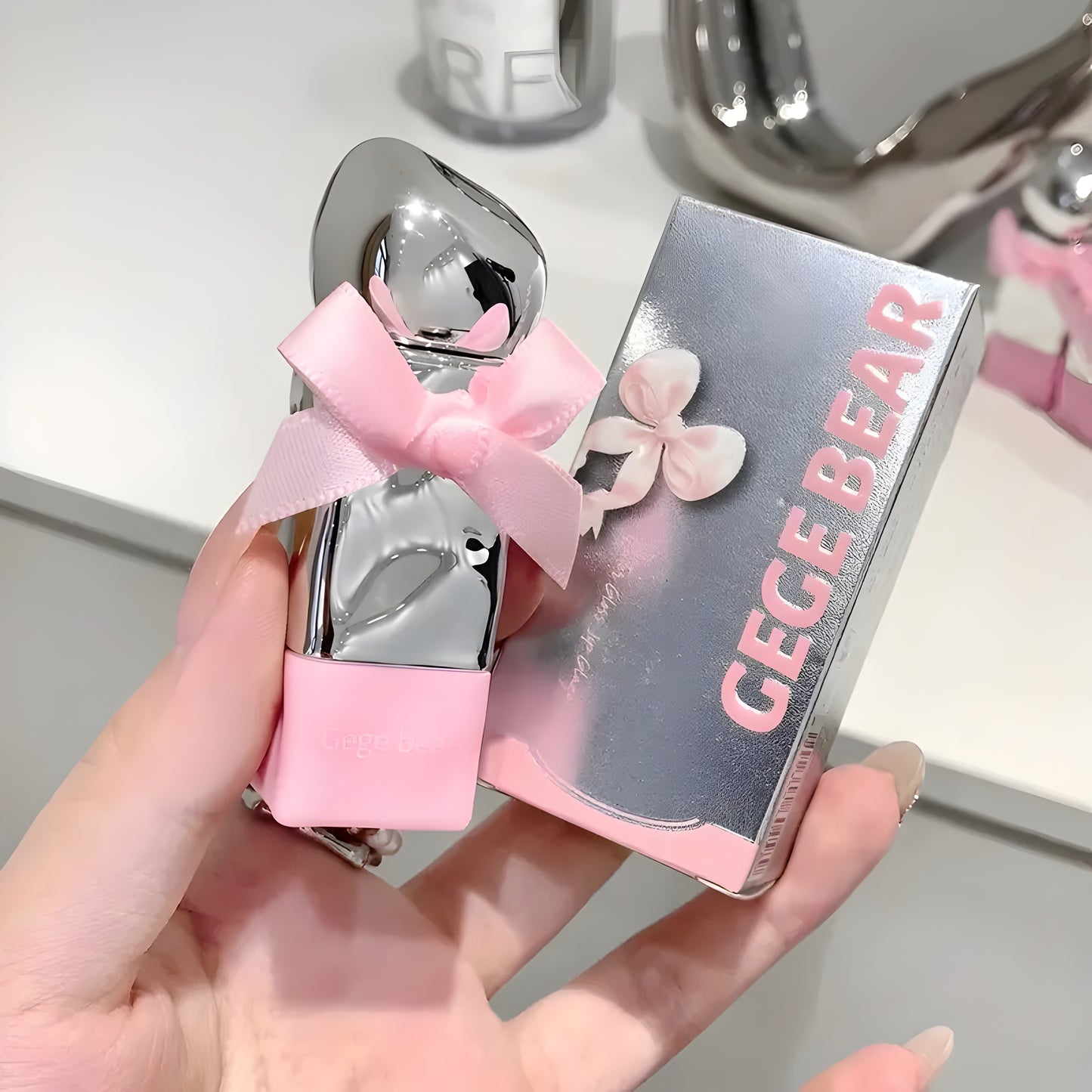 Gege Bear Sweet Tender and Moist Water Lip Glaze Pink Bow Lipstick