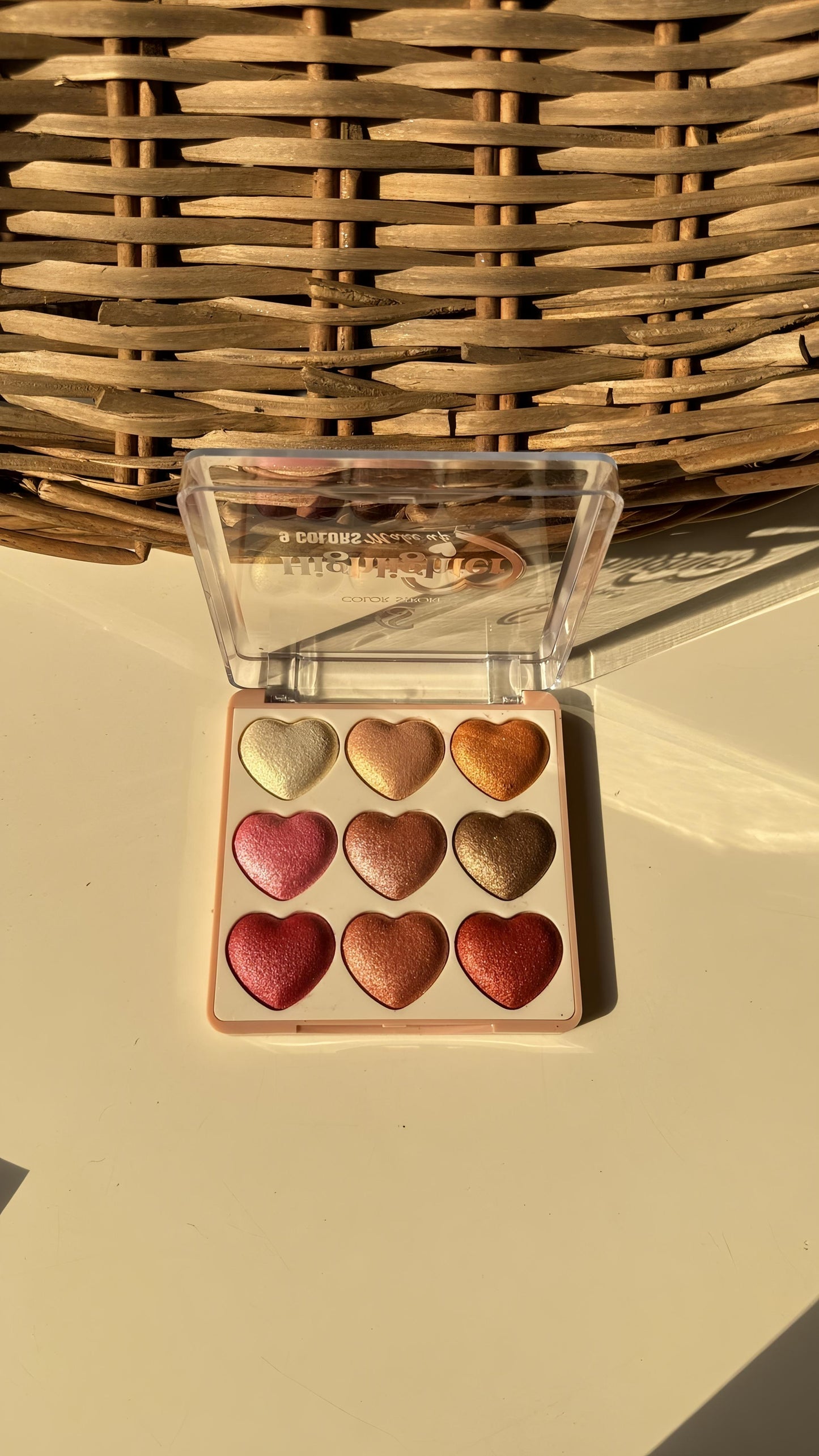 Color Strokes 9 shade Heart Highlighter Palette