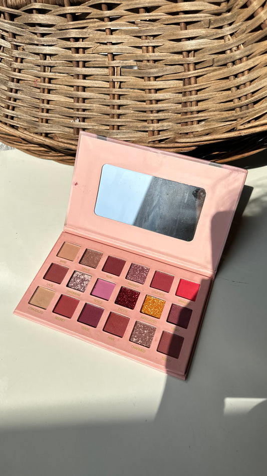 Nude eyeshadow palette