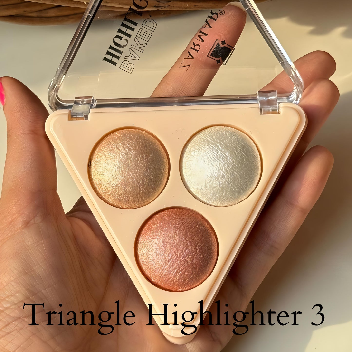 Kawaii 3 Shade Triangle Baked Highlighter Palette